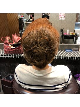 スタジオカラー(Studio Color) 盛り髪