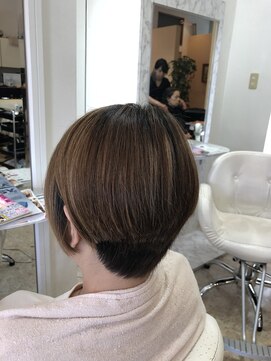 オレンジ サラ 河辺店 シンプルショートボブ
