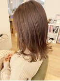 クリーミーグレージュ外ハネミディ☆