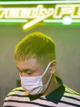 グリーディーフォックス 代々木(Greedy FOX) 韓国マッシュ/センタ-パ-ト/ツイストスパイラル/スキンフェード