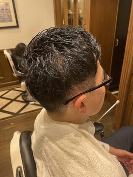 ヒロギンザバーバーショップ 神楽坂店(HIRO GINZA BARBER SHOP) 2ブロックショート