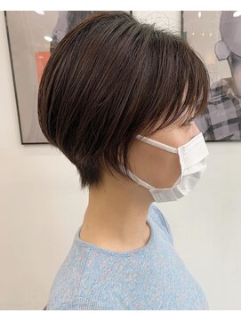 イースエモーション(ease et motion) 【天神 今泉 大名】くびれショート アッシュベージュ