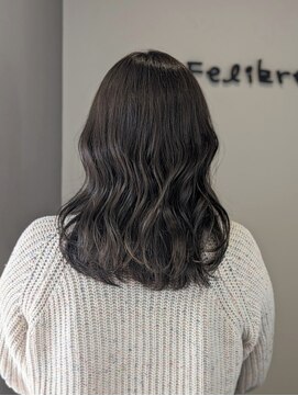 フェリブレ(Felibre) セミロングオリーブグレージュ
