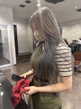 スーク 宜野湾店(suuk) ペールブルー×ホワイトベージュ