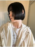 リップラインボブ　黒髪ボブ　ミニボブ
