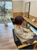 ピンクカラー×刈り上げショート