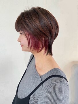 コニーズヘアサロン(Connie's Hair Salon) 伸ばしかけのマンネリ防止に効くイヤリングカラー♪