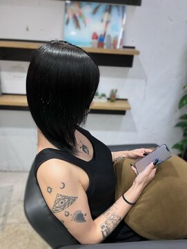 アカデミーサロンイー 代々木店(Academy Salon E) 【Academy SALON E】black