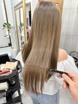 ラグズ 茅ヶ崎(LAGUZ)&nbsp;赤みを抑えた透明感ベージュロング　 【茅ヶ崎髪質改善】