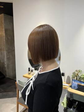 ノエル ヘアー アトリエ(Noele hair atelier) 切りっぱなしボブ×ベージュ