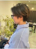 立体ハイライトが映える柔らかショートレイヤーの軽質感