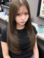 エミュ(Aimu.) 透明感と軽やかロングレイヤー