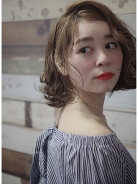 ソラ(sora) 女性らしさアップのカールボブ