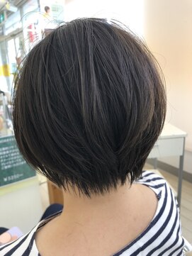 ヘアーメイク リゾート(RESORT) 男子ウケ抜群ショートボブ