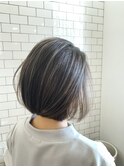 襟足スッキリ好印象ボブ。