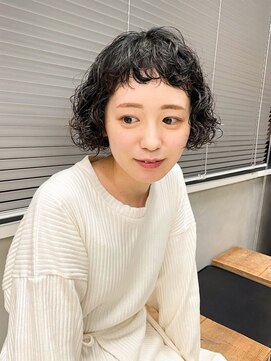 トゥコ(tuco) ミニボブ　パーマ　くるくる　ショートバング