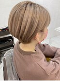 ハイトーンショートボブ