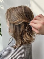 ステア ケース(stair case)&nbsp;白髪が生えはじめたらこれ！ハイライトでナチュラルグレージュ