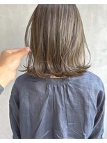 キチ(kichi.)&nbsp;[kichi.] ほんのりレイヤー×オリーブグレージュ