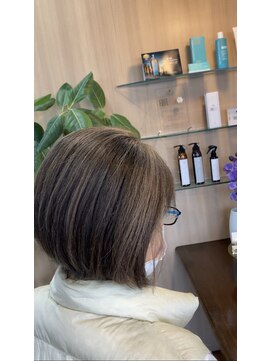 フェリーチェ(FELICE) 白髪を活かしたハイライトカラー