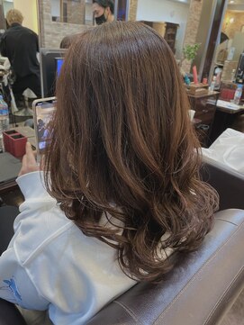 キャラ 池袋本店(CHARA) パーマとULTISTカラーで可愛く垢抜け【コテ巻き風パーマ/貴也】