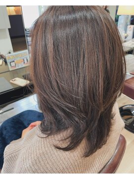 ビーズ ノイ(BEE´Z NEU) メリハリ大人女性