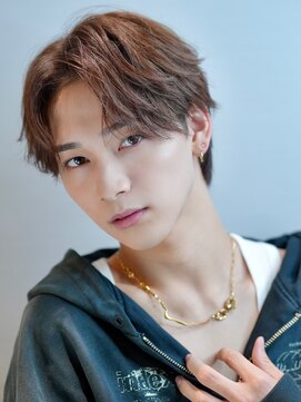 コンフィデンス メンズヘアー(confidence MEN'S HAIR) ナチュラルセンターパート　ニュアンスパーマ　カルマパーマ