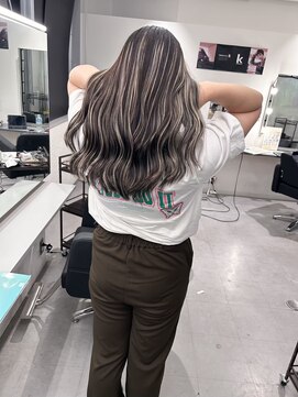 キング(K!ng) 縮毛矯正髪質改善ハイライトレイヤーカット枚方美容室エクステ