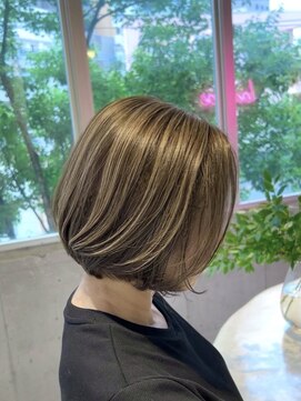 ロエ(loe) 柔らかベージュハイライト