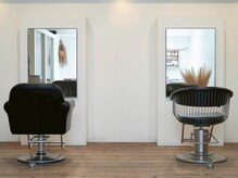 席の間隔もゆったり広めにとってあります。