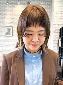 エン(YENN) オン眉でつくる、モードな顔まわり