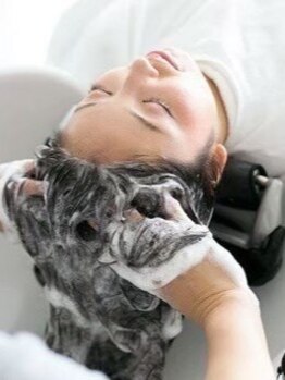 レピー(Repit)の写真/【極上の癒やし】ヘッドスパ用のシャンプー台で、日常を忘れるひとときを。健康な髪は健康な頭皮から*