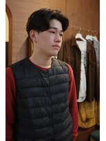 エディ(Edy)&nbsp;センターパートニュアンスパーマ眉毛カット韓国ヘアカルマヘア