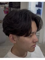 ベル 桑名(BHEL)&nbsp;桑名メンズパーマルーズパーマシャドウパーマセンターパート緩め