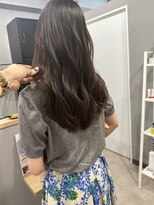 アトレ 梅田店(attrait)&nbsp;セミロング×グレージュで作る上品な大人ヘア