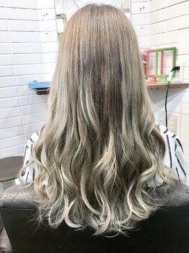 ヘアセットアンドエクステンションショールーム(SHOW ROOM) アプリエホワイトセピア