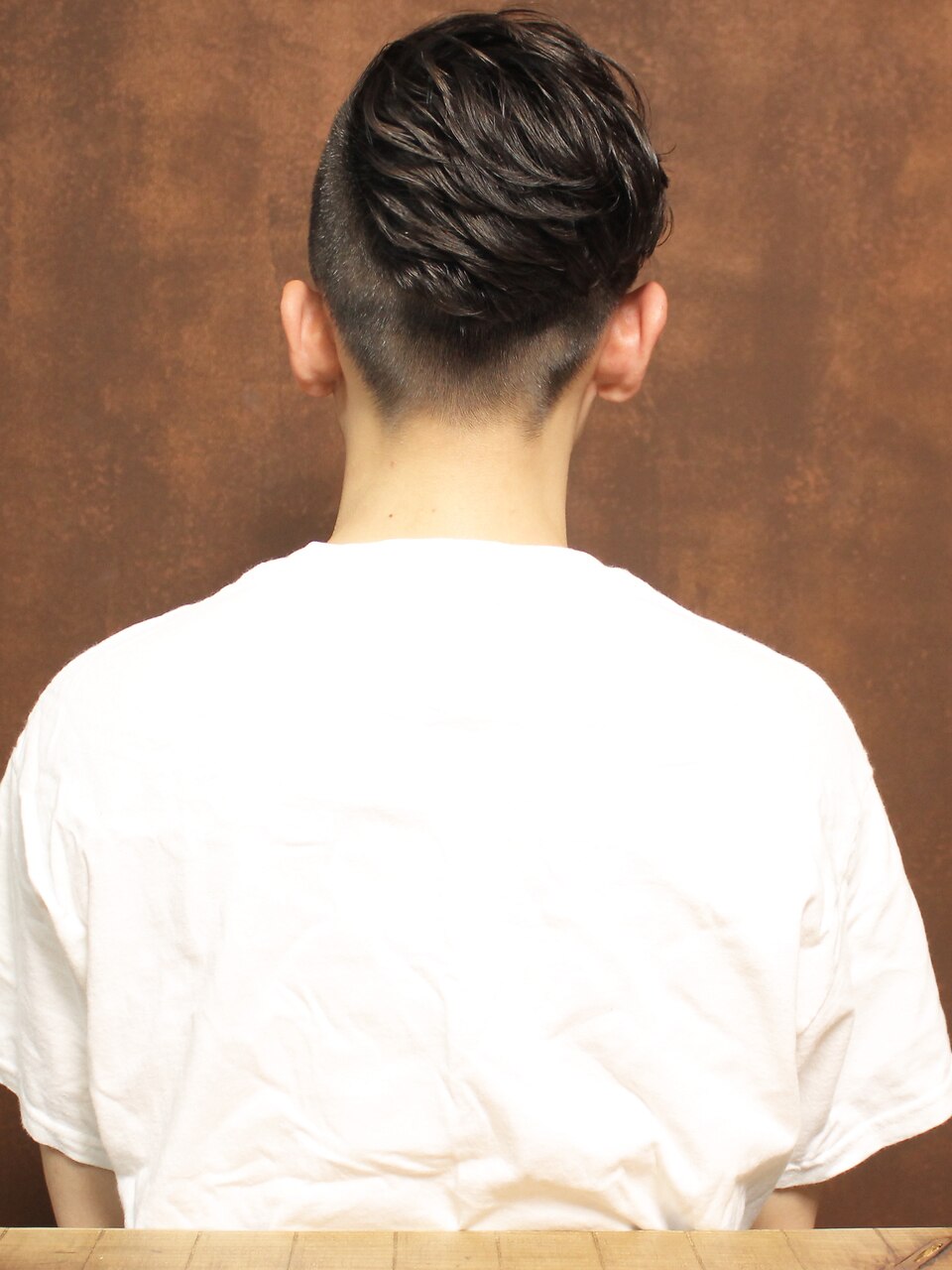 本物とそっくりヘアスタイル 外国人風ツーブロックパーマ：L010696482｜シアンデルカ