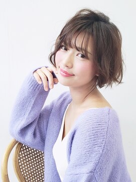 アフロート ギンザ(AFLOAT GINZA) 外側ハネショートボブ