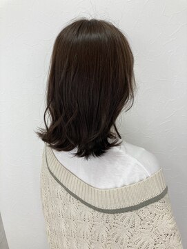 シエル 立川店(CIEL) 【CIEL 佐藤】カーキアッシュ　外ハネ　イルミナカラー