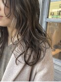 * ちらっと透ける。ダークな質感ハイライト