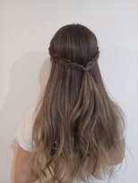 ツムグ 代官山店(TUMUGU) ホワイトグレージュ大人かわいいヘア美髪のススメ30代40代50代