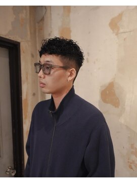 クルフ(kruh) くせ毛ショート