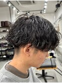 波巻きパーマセンターパートツイストパーマメンズマッシュパーマ
