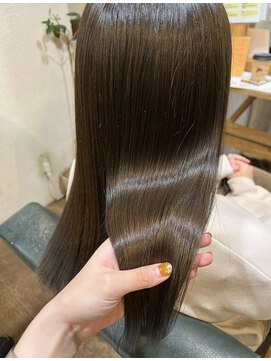 モアナ バイ ラナ 上小田井(MoanA BY LANA) ブリーチなし艶カラー