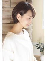 レウナ 外苑前(Reuna)&nbsp;大人可愛いショートボブ　前髪　耳かけ