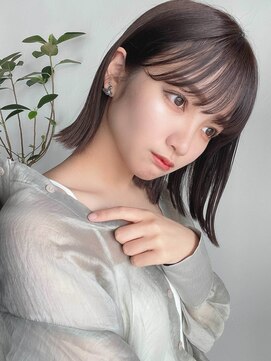 テオ(Theo) Theo /エメラルドアッシュ/ 巻き髪風パーマ/切りっぱなしボブ