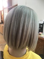 ビューテ(BIEUTE) 透明感抜群ホワイトグレージュ