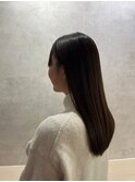 髪の毛と頭皮ケアで艶やかな髪に/カット/ヘッドスパ/ストレート