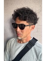 クオンヒール(QUON HEAL)&nbsp;刈り上げセンターパート波巻きツイストスパイラルパーマｎ