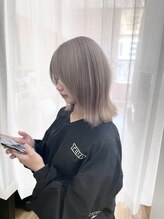 キセイ イオンモール新利府北館店(KISEI)&nbsp;ブリーチ/程よいくすみ感ミルクティー×外ハネミディ10代～40代